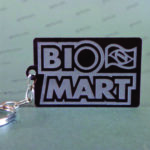 Fabricação com Corte e Gravação a Laser em Chaveiros de Acrilico