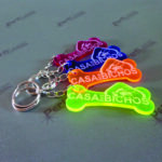 Fabricação com Corte e Gravação a Laser em Chaveiros de Acrilico