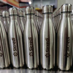 Gravação a laser em squeezes inox aço escovado garrafa